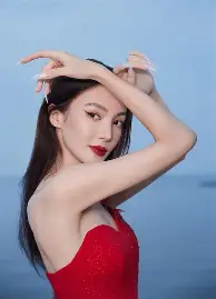 哈哈体育官网首页登录-今晨武汉三镇调整名单以备意大利杯，迎来里程碑环节打磨，压力陡增，轮换策略成焦点